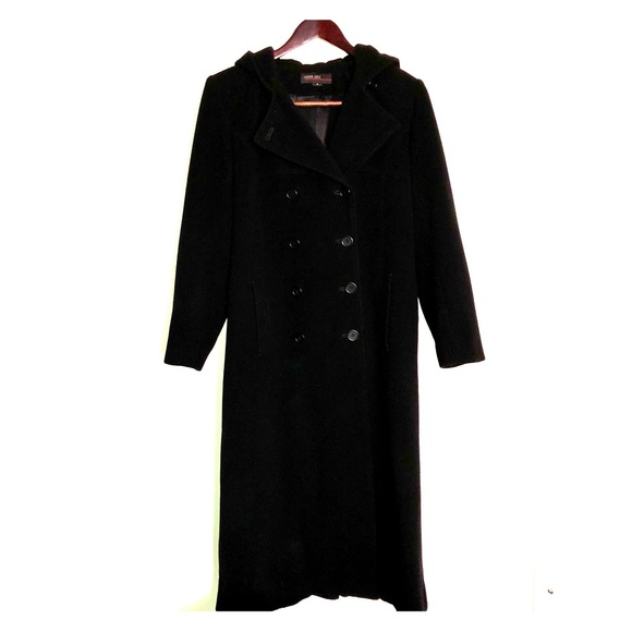 Photo of Jason Kole women's coat in lost-found